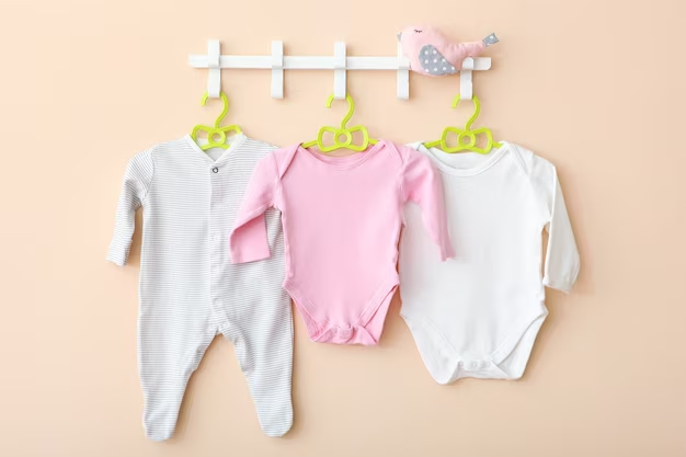 Dressing Your Little Miracle: A Guide to 0-3 Month Baby Apparels